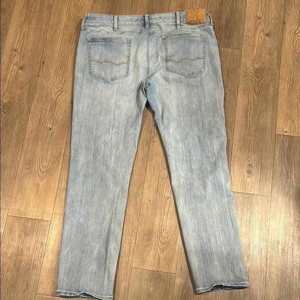 American Eagle Outfitters Slim Straight Light Blue Denim Jeans 38x34 - Picture 3 of 6